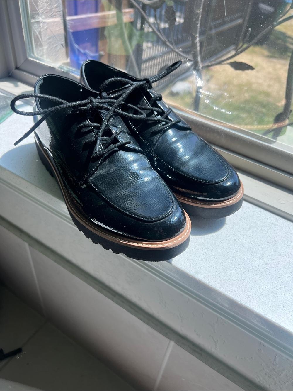 Franco Sarto Black Lace-Up Oxfords with Brown Trim